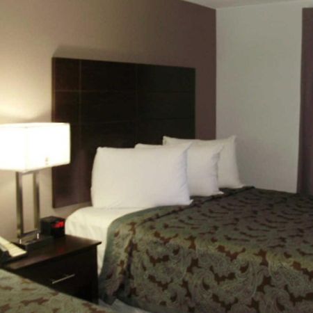 Rodeway Inn Middleboro-Plymouth Bagian luar foto