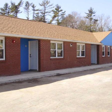 Rodeway Inn Middleboro-Plymouth Bagian luar foto