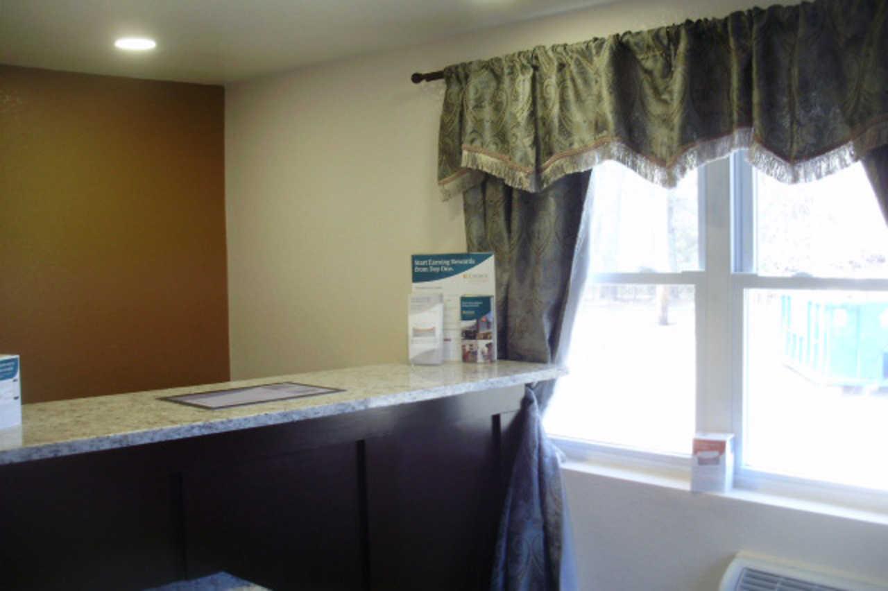 Rodeway Inn Middleboro-Plymouth Bagian luar foto